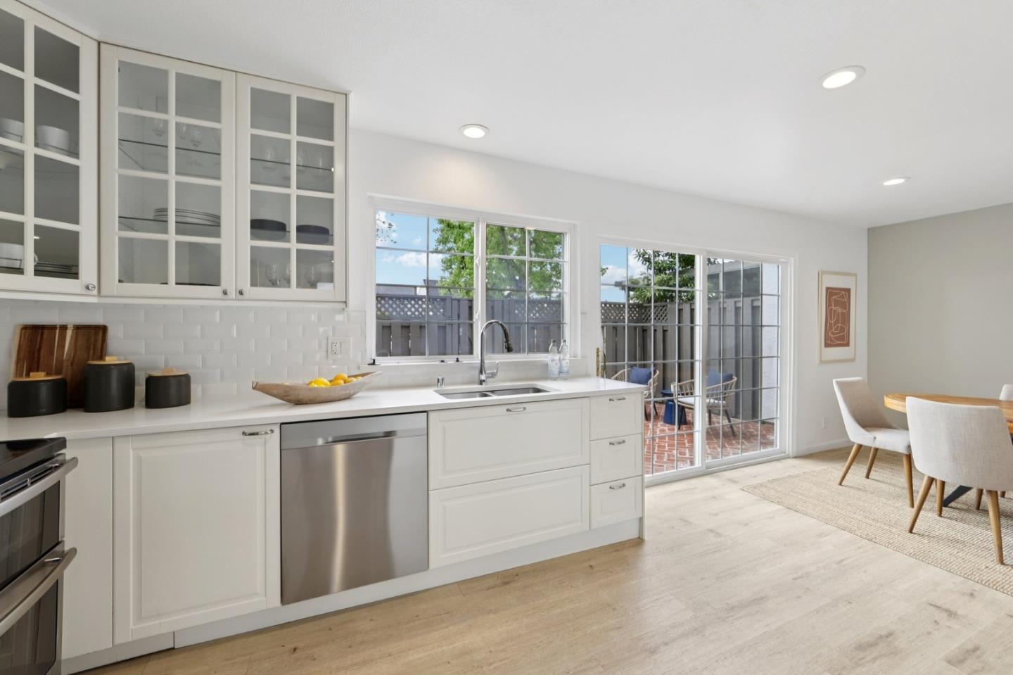 Detail Gallery Image 11 of 32 For 854 Erickson Ln, Foster City,  CA 94404 - 3 Beds | 2/1 Baths