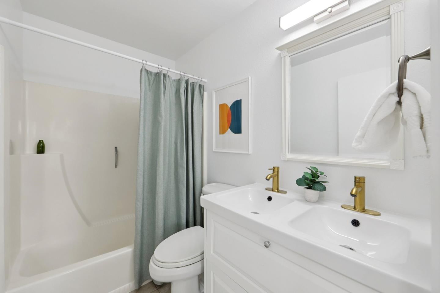 Detail Gallery Image 16 of 32 For 854 Erickson Ln, Foster City,  CA 94404 - 3 Beds | 2/1 Baths