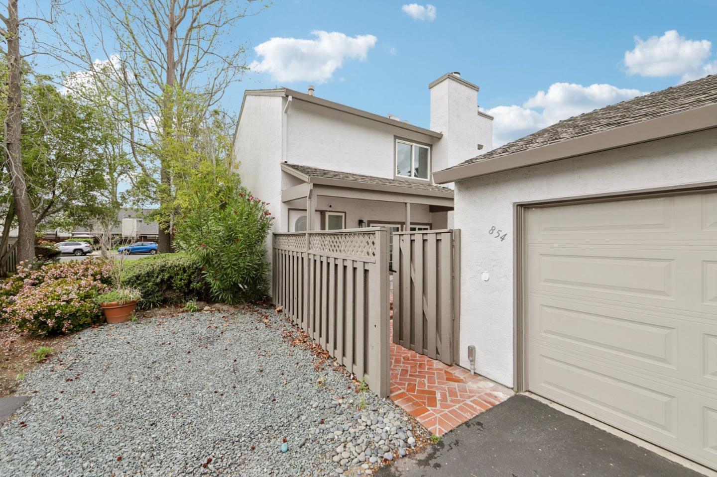 Detail Gallery Image 2 of 32 For 854 Erickson Ln, Foster City,  CA 94404 - 3 Beds | 2/1 Baths