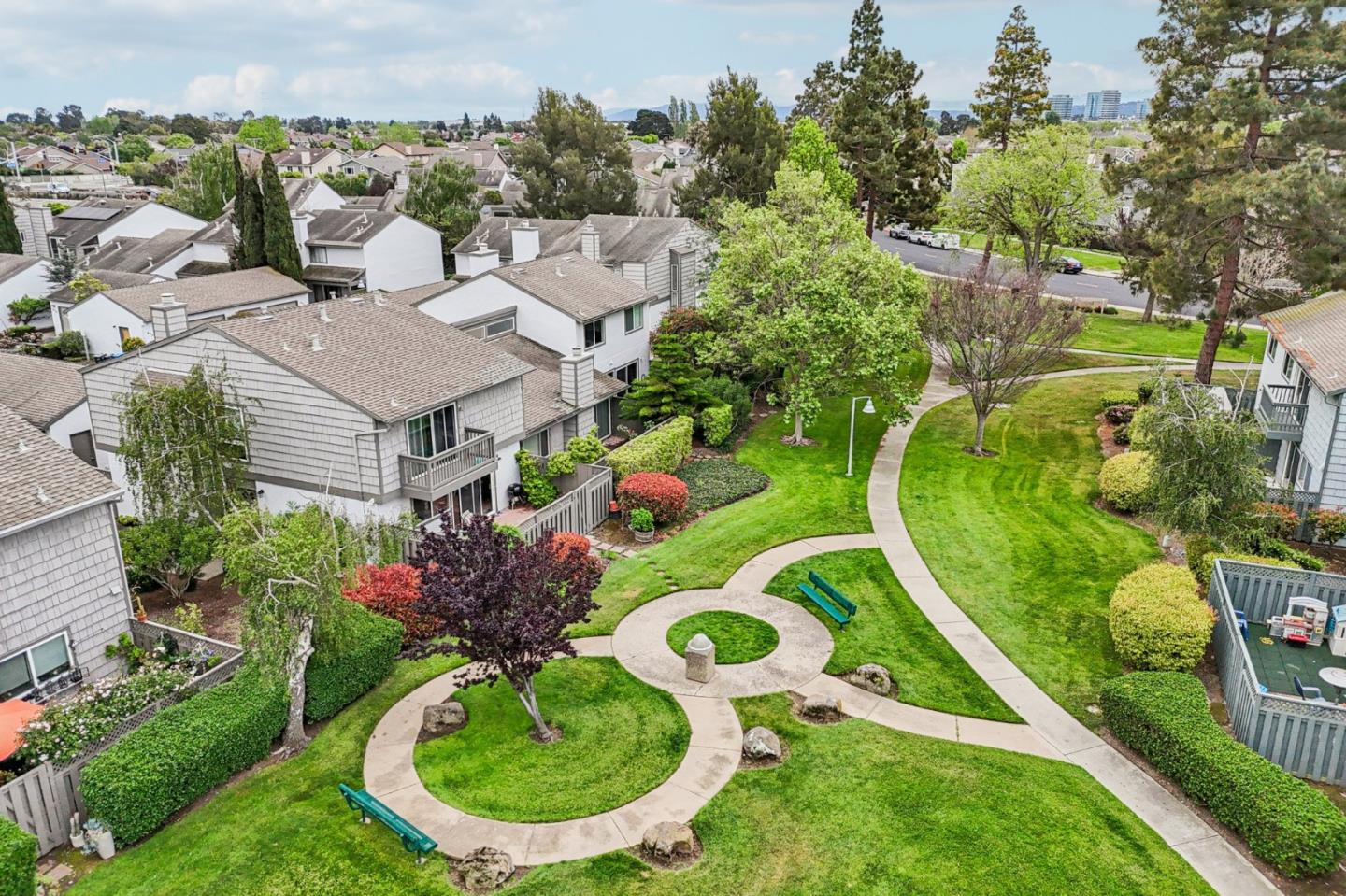 Detail Gallery Image 29 of 32 For 854 Erickson Ln, Foster City,  CA 94404 - 3 Beds | 2/1 Baths