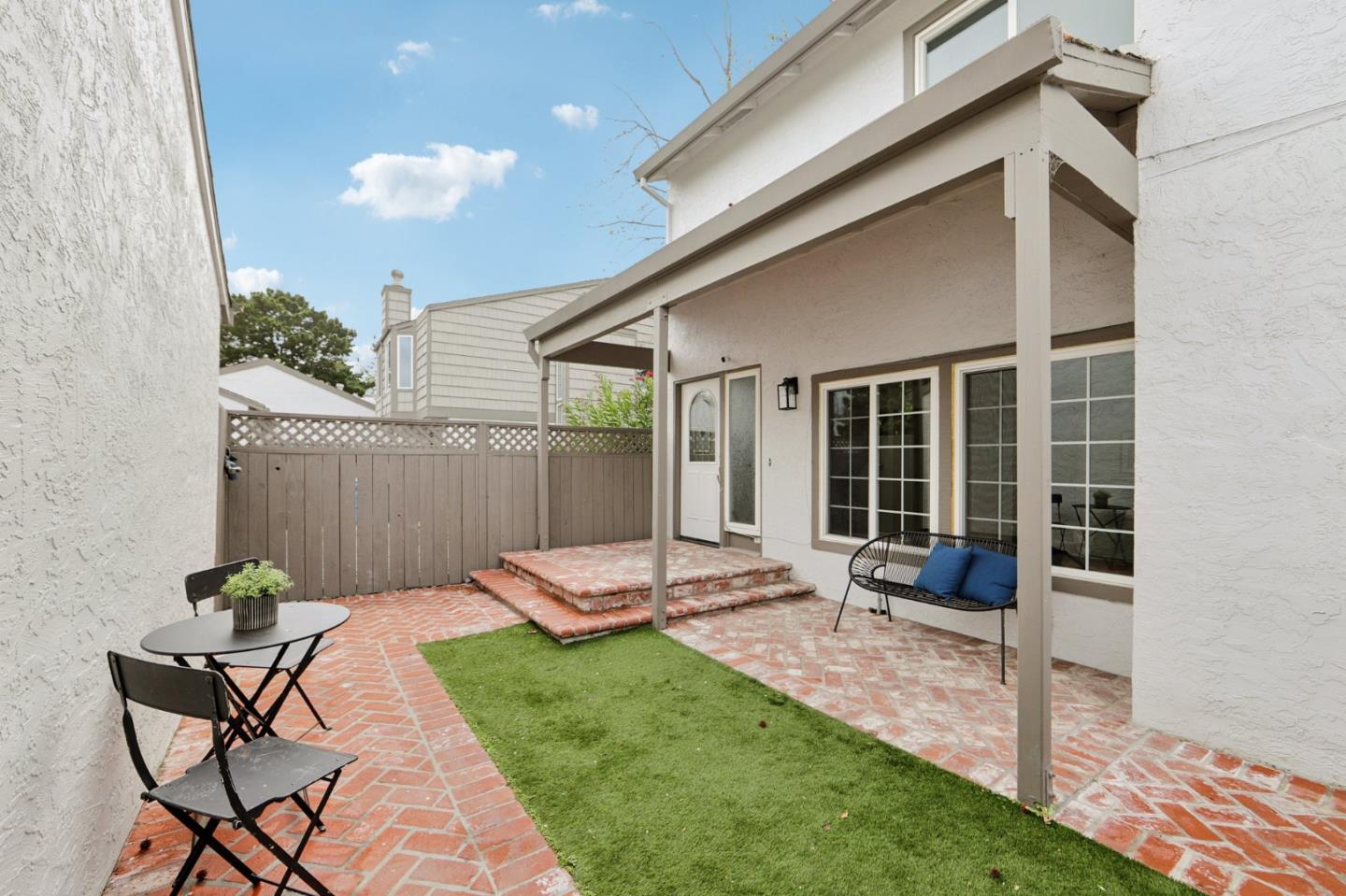 Detail Gallery Image 3 of 32 For 854 Erickson Ln, Foster City,  CA 94404 - 3 Beds | 2/1 Baths