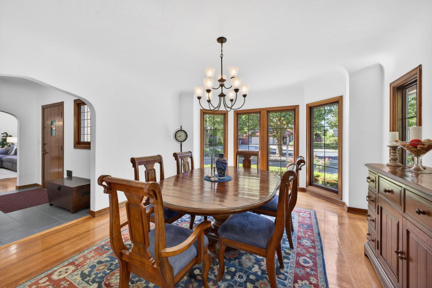 Detail Gallery Image 12 of 57 For 1270 Mckendrie St, San Jose,  CA 95126 - 4 Beds | 2/1 Baths