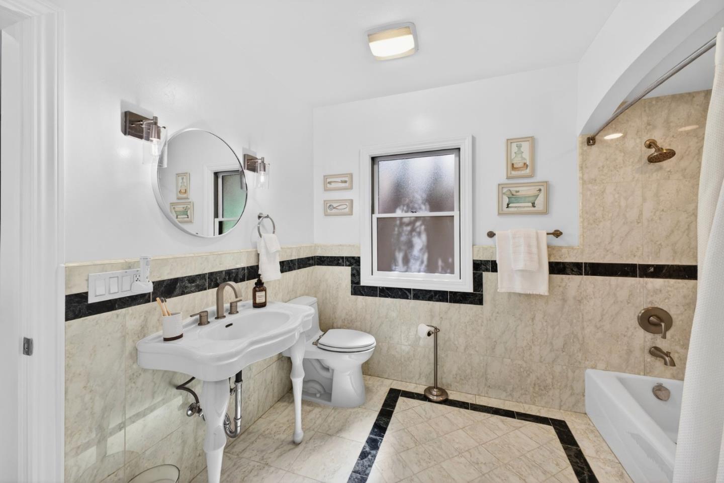 Detail Gallery Image 27 of 57 For 1270 Mckendrie St, San Jose,  CA 95126 - 4 Beds | 2/1 Baths