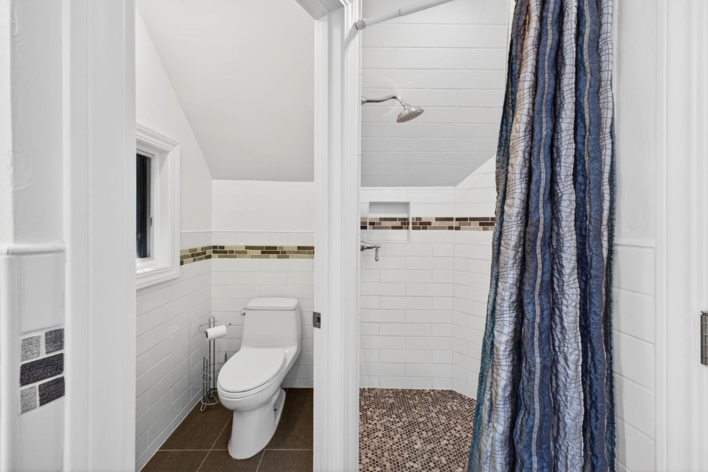 Detail Gallery Image 37 of 57 For 1270 Mckendrie St, San Jose,  CA 95126 - 4 Beds | 2/1 Baths