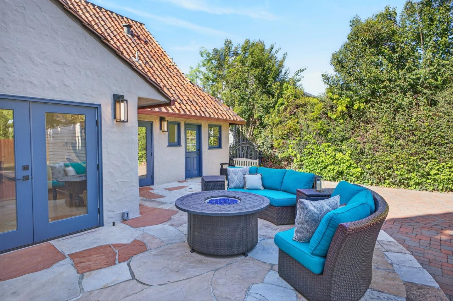 Detail Gallery Image 42 of 57 For 1270 Mckendrie St, San Jose,  CA 95126 - 4 Beds | 2/1 Baths