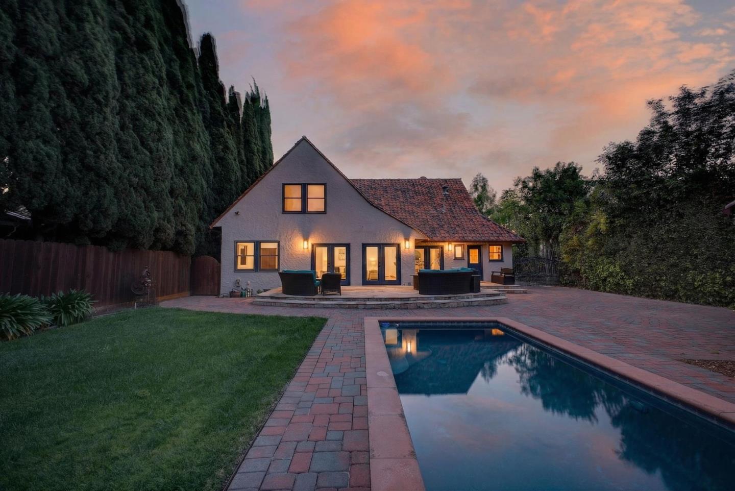 Detail Gallery Image 45 of 57 For 1270 Mckendrie St, San Jose,  CA 95126 - 4 Beds | 2/1 Baths