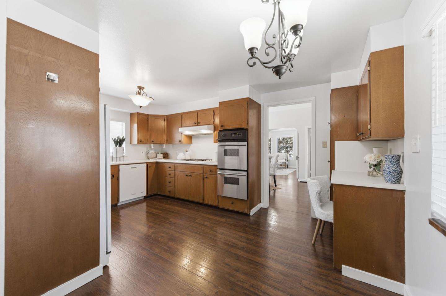 Detail Gallery Image 19 of 37 For 337 N Eldorado St, San Mateo,  CA 94401 - 4 Beds | 2 Baths