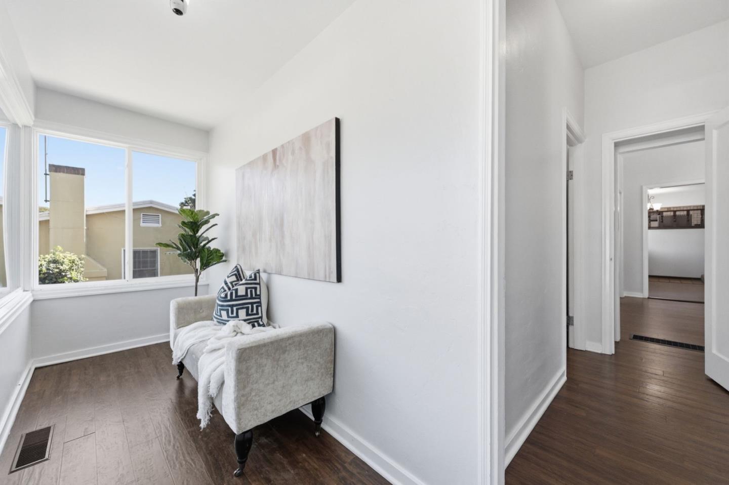 Detail Gallery Image 4 of 37 For 337 N Eldorado St, San Mateo,  CA 94401 - 4 Beds | 2 Baths