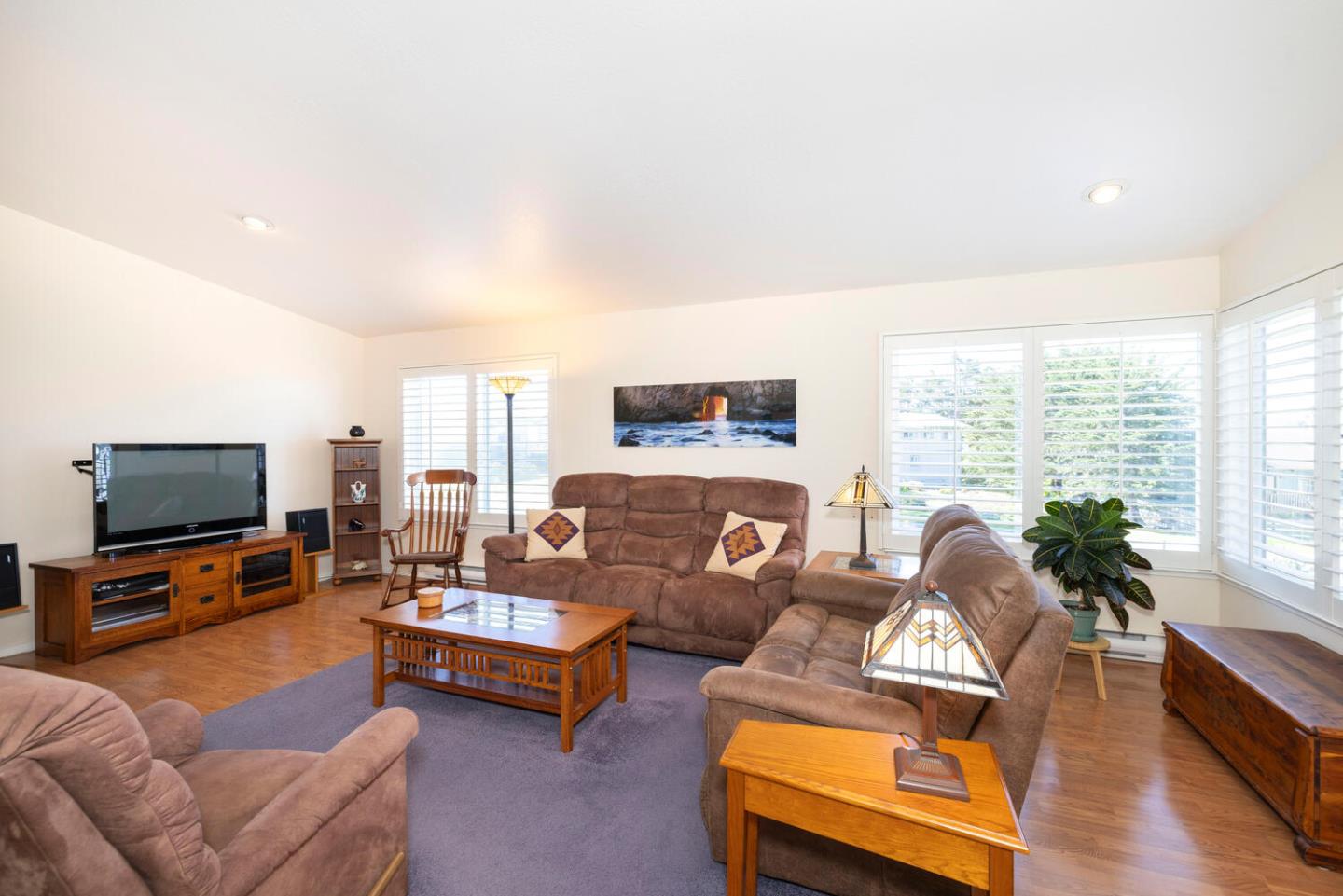 Detail Gallery Image 12 of 54 For 121 Bernal Ave, Moss Beach,  CA 94038 - 3 Beds | 2/1 Baths