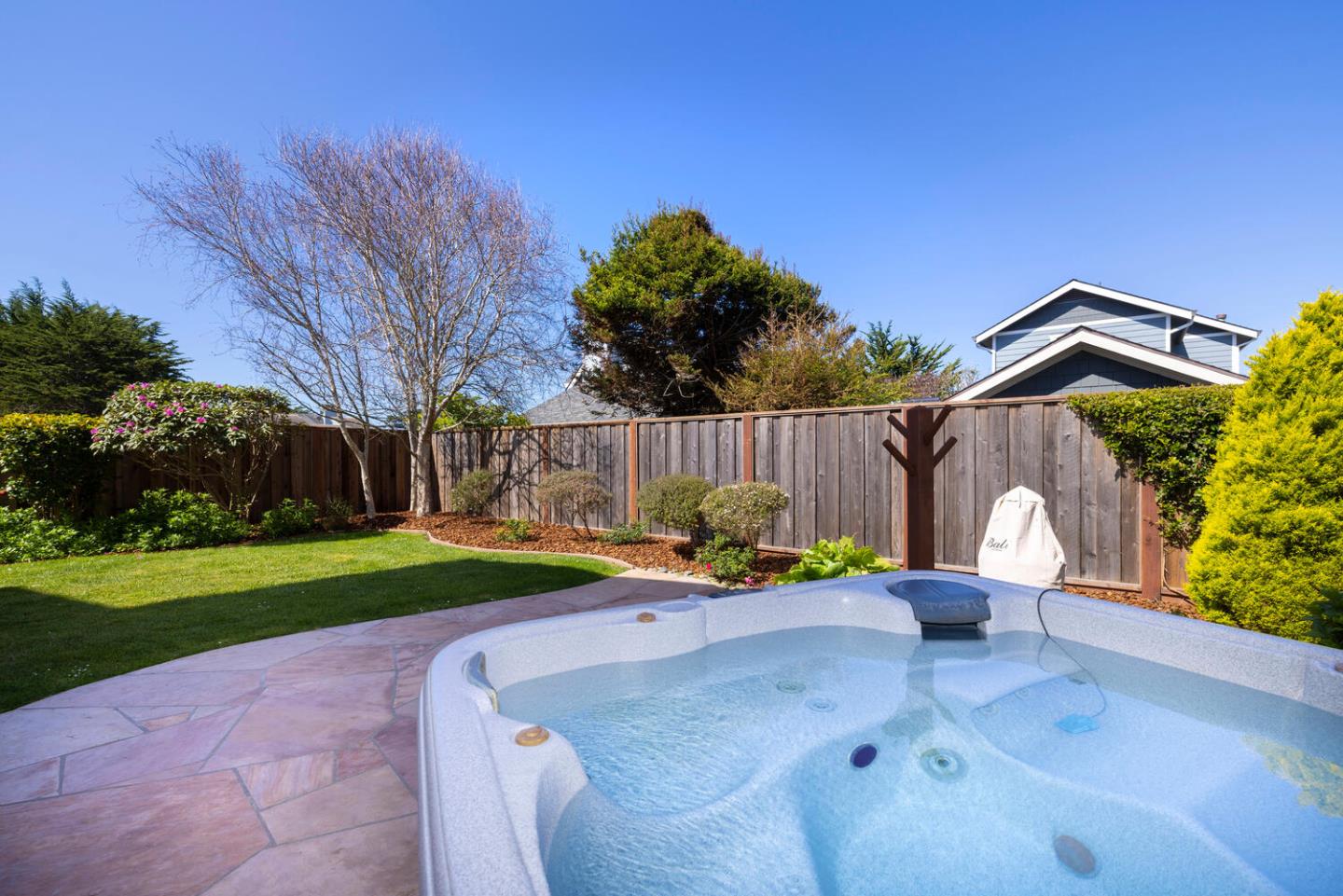 Detail Gallery Image 20 of 54 For 121 Bernal Ave, Moss Beach,  CA 94038 - 3 Beds | 2/1 Baths