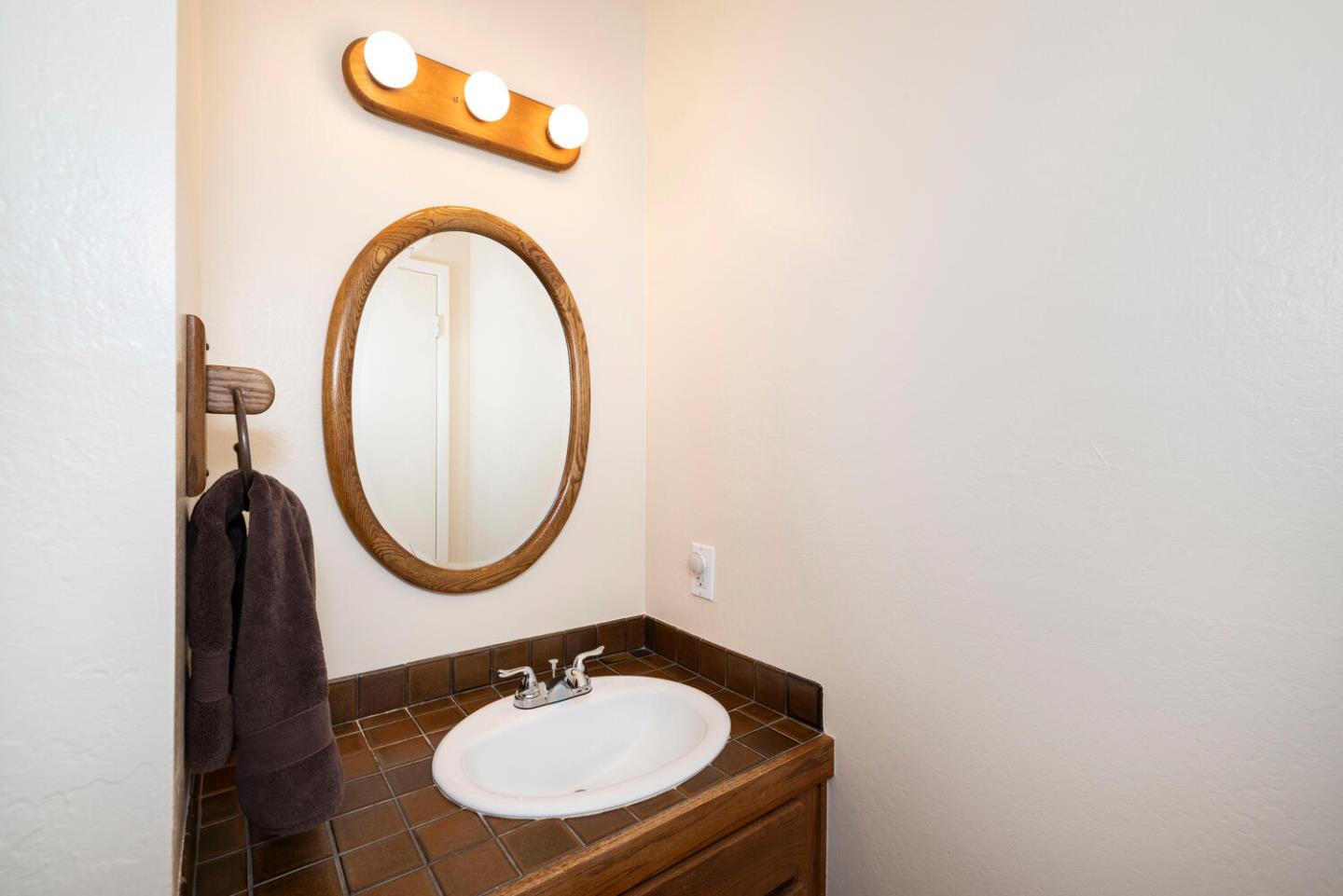 Detail Gallery Image 28 of 54 For 121 Bernal Ave, Moss Beach,  CA 94038 - 3 Beds | 2/1 Baths