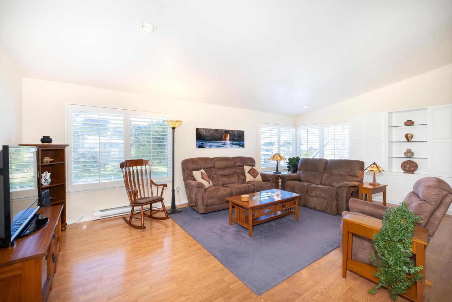 Detail Gallery Image 4 of 54 For 121 Bernal Ave, Moss Beach,  CA 94038 - 3 Beds | 2/1 Baths
