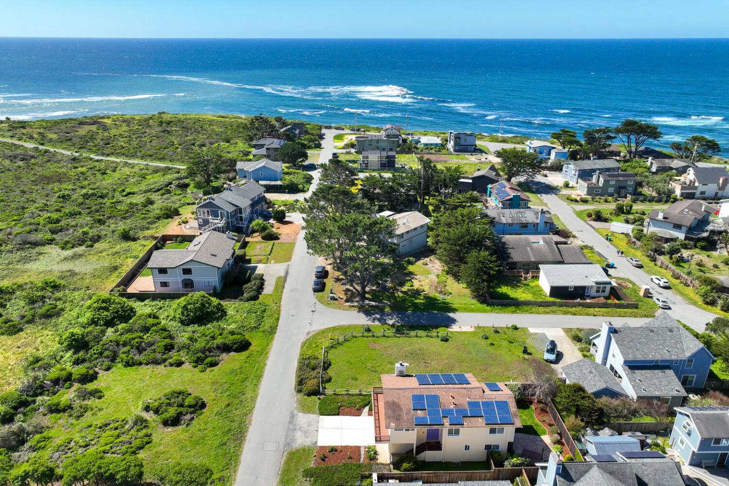 Detail Gallery Image 42 of 54 For 121 Bernal Ave, Moss Beach,  CA 94038 - 3 Beds | 2/1 Baths