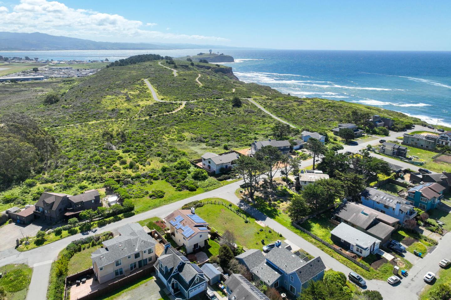 Detail Gallery Image 45 of 54 For 121 Bernal Ave, Moss Beach,  CA 94038 - 3 Beds | 2/1 Baths
