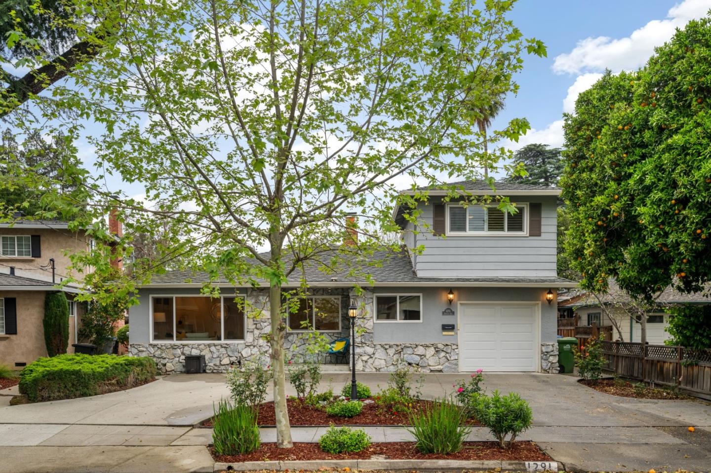 Front Image Thumbnail for ML82041494