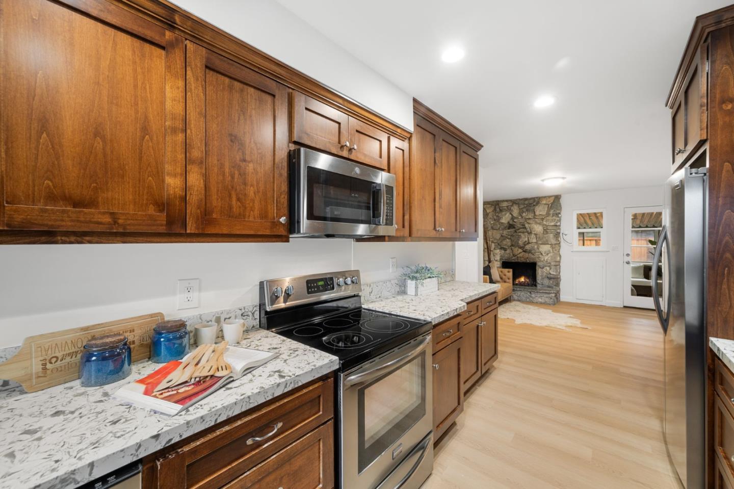 Detail Gallery Image 10 of 29 For 1291 Spencer Ave, San Jose,  CA 95125 - 2 Beds | 2 Baths