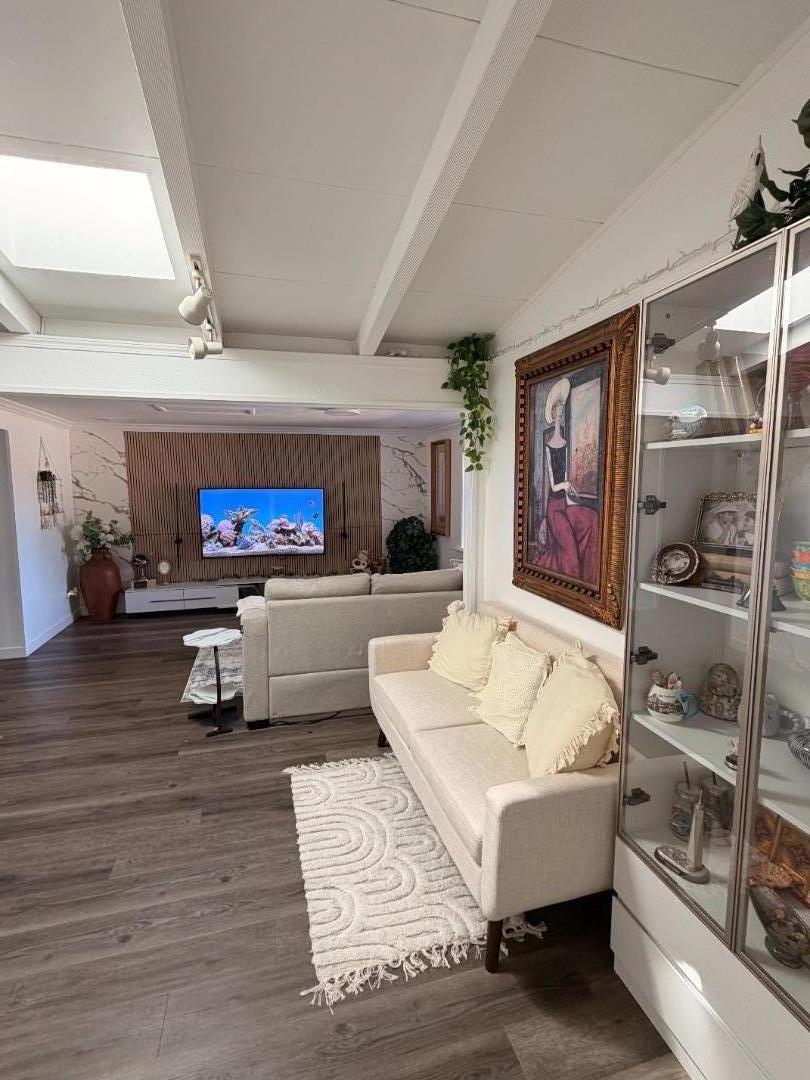 Detail Gallery Image 10 of 63 For 1130 Breezewood Ct, Sunnyvale,  CA 94089 - 4 Beds | 3 Baths