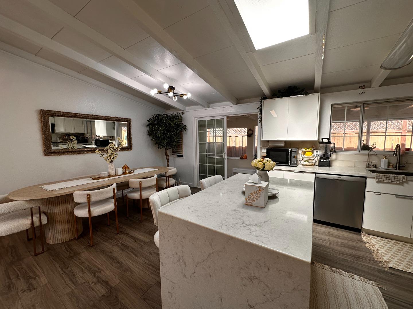 Detail Gallery Image 14 of 63 For 1130 Breezewood Ct, Sunnyvale,  CA 94089 - 4 Beds | 3 Baths