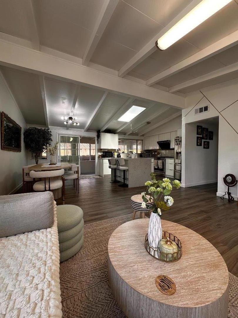 Detail Gallery Image 4 of 63 For 1130 Breezewood Ct, Sunnyvale,  CA 94089 - 4 Beds | 3 Baths