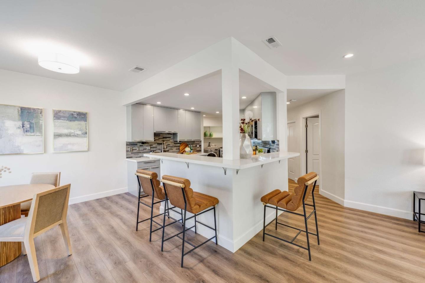 Detail Gallery Image 12 of 40 For 540 Shorebird Cir #21106,  Redwood City,  CA 94065 - 2 Beds | 2 Baths