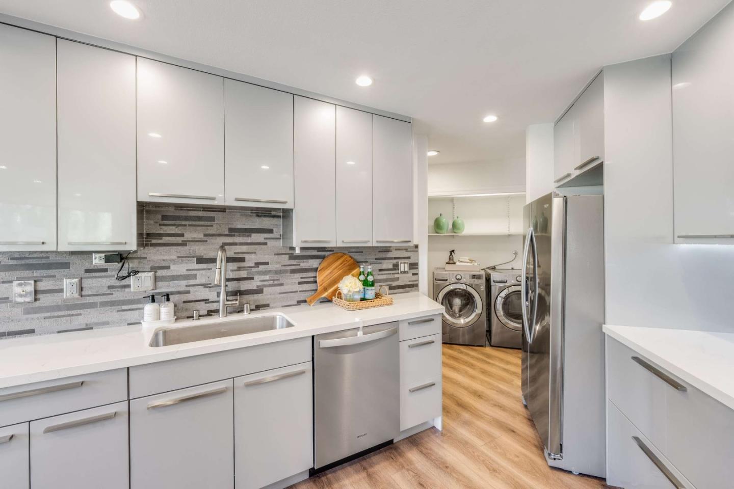 Detail Gallery Image 15 of 40 For 540 Shorebird Cir #21106,  Redwood City,  CA 94065 - 2 Beds | 2 Baths