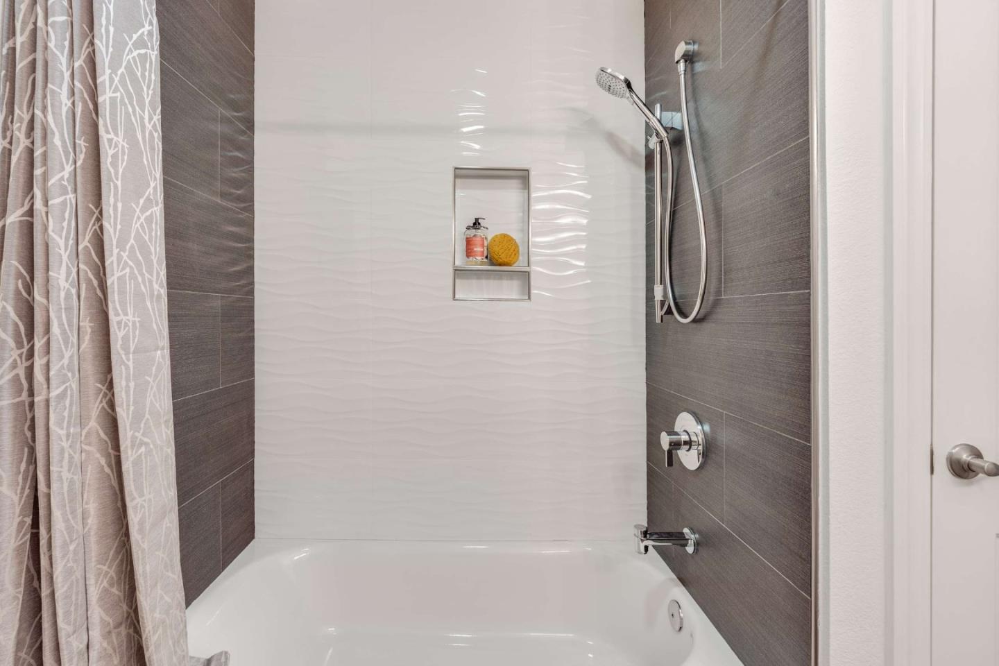 Detail Gallery Image 19 of 40 For 540 Shorebird Cir #21106,  Redwood City,  CA 94065 - 2 Beds | 2 Baths