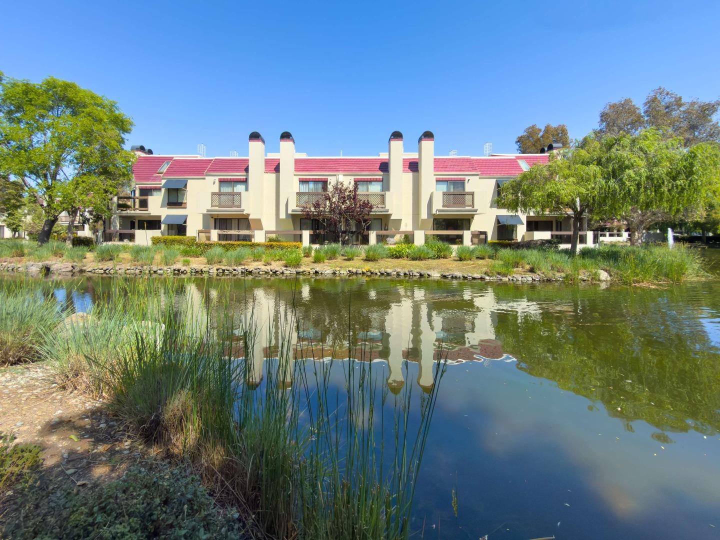 Detail Gallery Image 30 of 40 For 540 Shorebird Cir #21106,  Redwood City,  CA 94065 - 2 Beds | 2 Baths