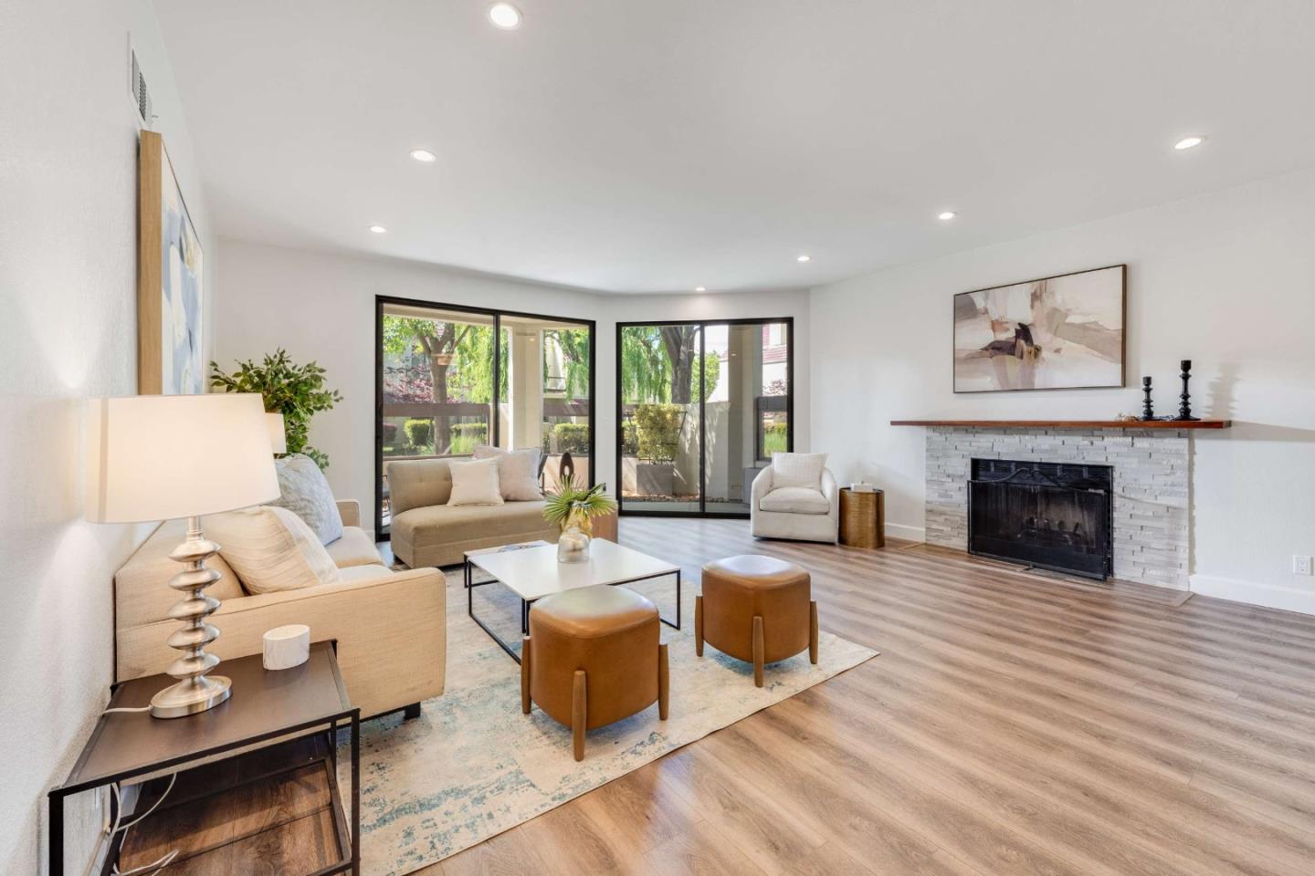 Detail Gallery Image 4 of 40 For 540 Shorebird Cir #21106,  Redwood City,  CA 94065 - 2 Beds | 2 Baths