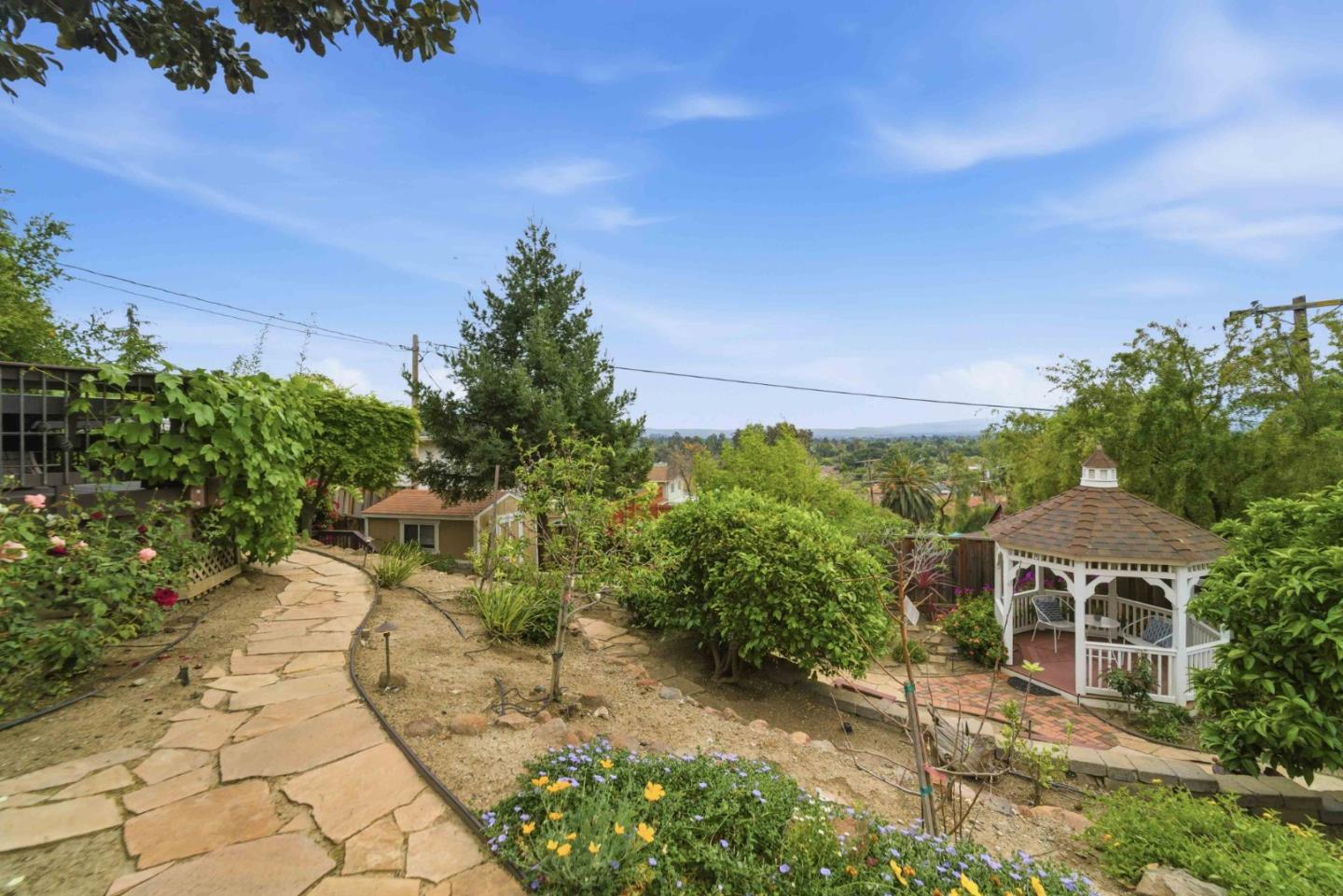 Detail Gallery Image 39 of 58 For 3488 Suncrest Ave, San Jose,  CA 95132 - 4 Beds | 3 Baths