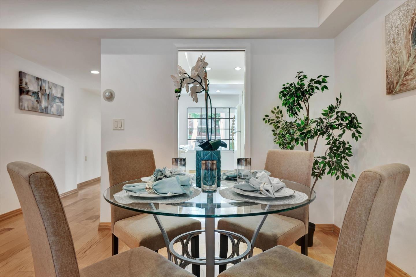 Detail Gallery Image 10 of 38 For 5302 Cribari Hts, San Jose,  CA 95135 - 2 Beds | 2 Baths