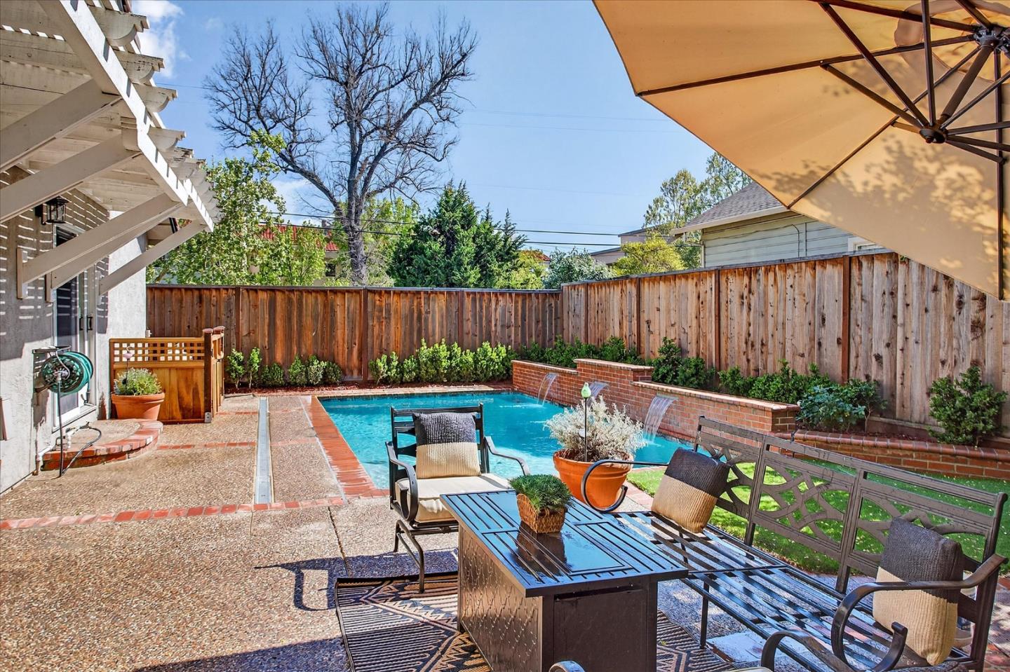 Detail Gallery Image 15 of 30 For 918 University Ave, San Jose,  CA 95126 - 4 Beds | 2 Baths