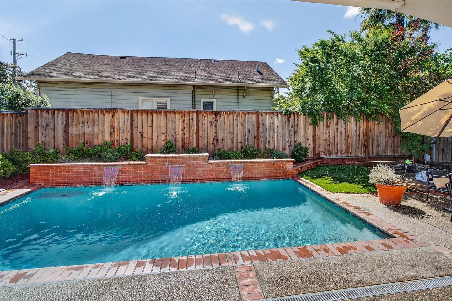 Detail Gallery Image 16 of 30 For 918 University Ave, San Jose,  CA 95126 - 4 Beds | 2 Baths