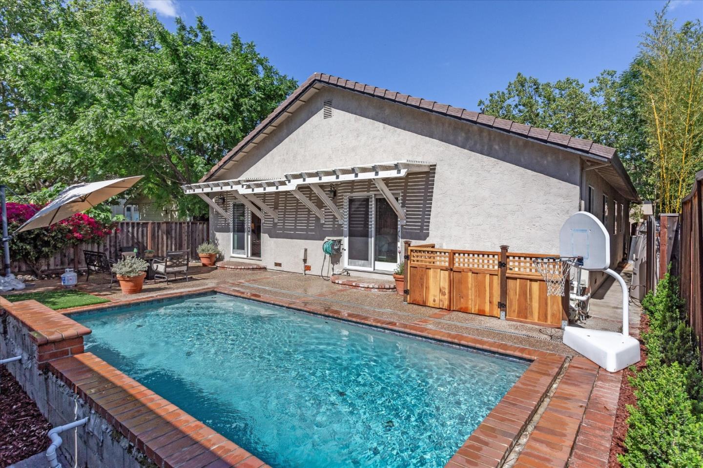 Detail Gallery Image 25 of 30 For 918 University Ave, San Jose,  CA 95126 - 4 Beds | 2 Baths