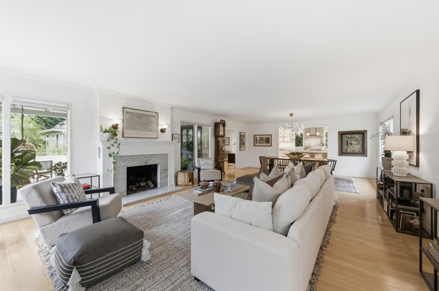 Detail Gallery Image 11 of 52 For 1700 Pine Knoll Dr, Belmont,  CA 94002 - 4 Beds | 4 Baths