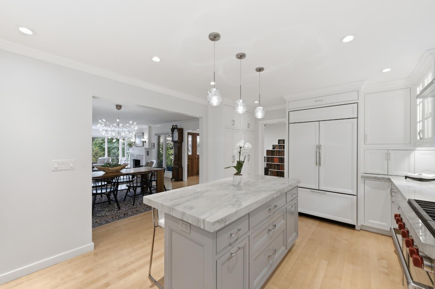 Detail Gallery Image 17 of 52 For 1700 Pine Knoll Dr, Belmont,  CA 94002 - 4 Beds | 4 Baths