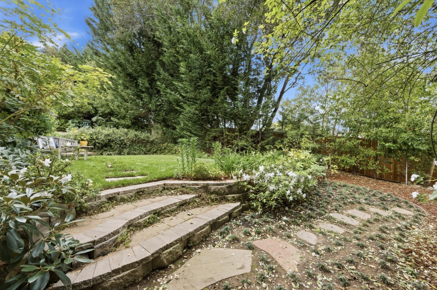 Detail Gallery Image 40 of 52 For 1700 Pine Knoll Dr, Belmont,  CA 94002 - 4 Beds | 4 Baths