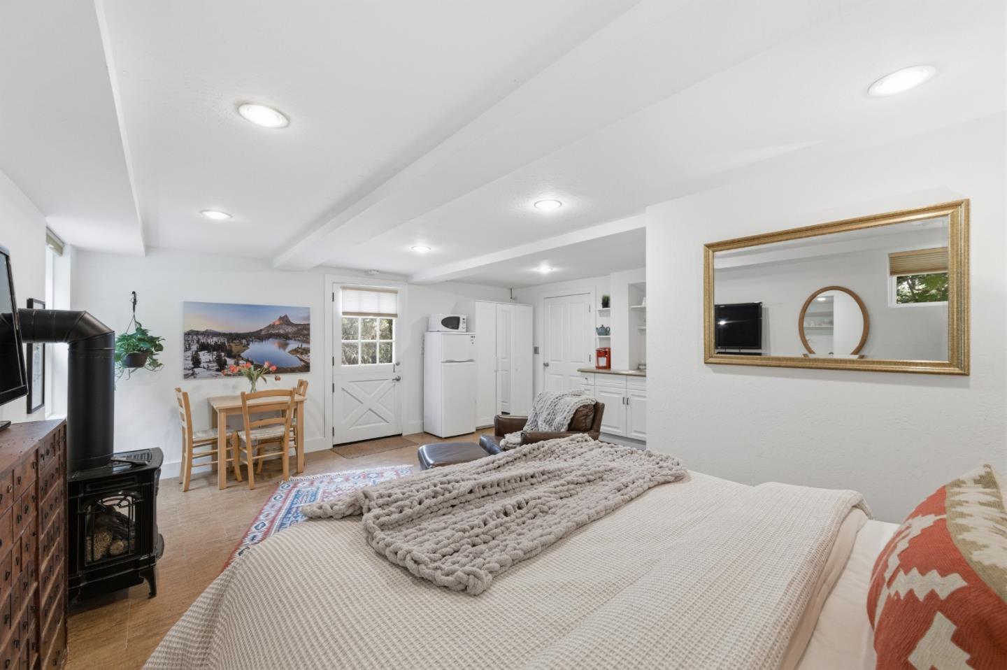 Detail Gallery Image 47 of 52 For 1700 Pine Knoll Dr, Belmont,  CA 94002 - 4 Beds | 4 Baths