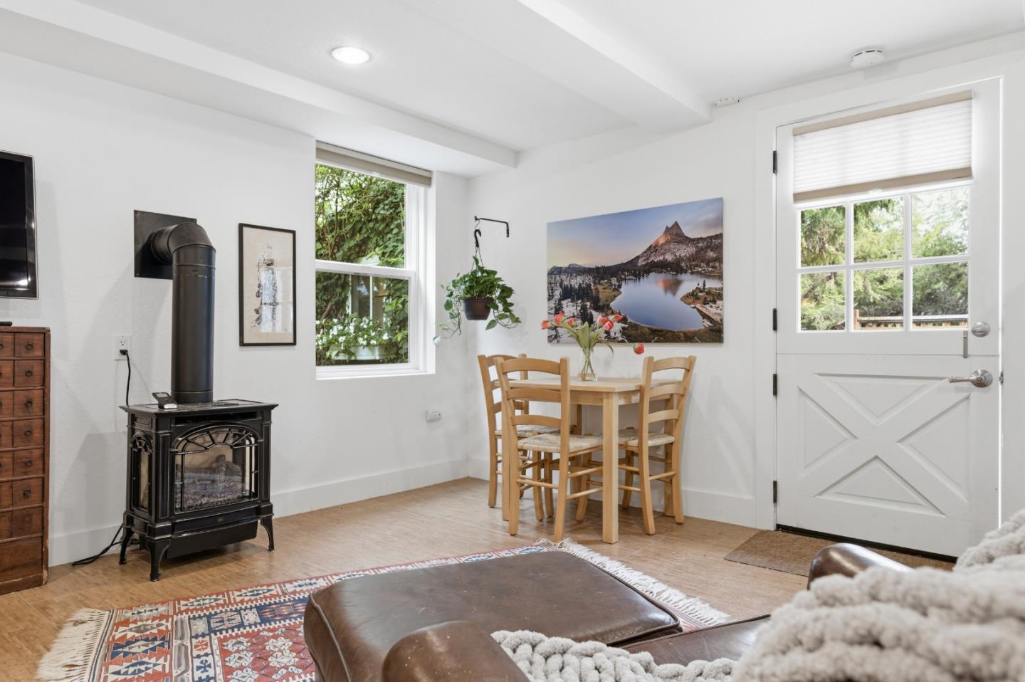 Detail Gallery Image 48 of 52 For 1700 Pine Knoll Dr, Belmont,  CA 94002 - 4 Beds | 4 Baths