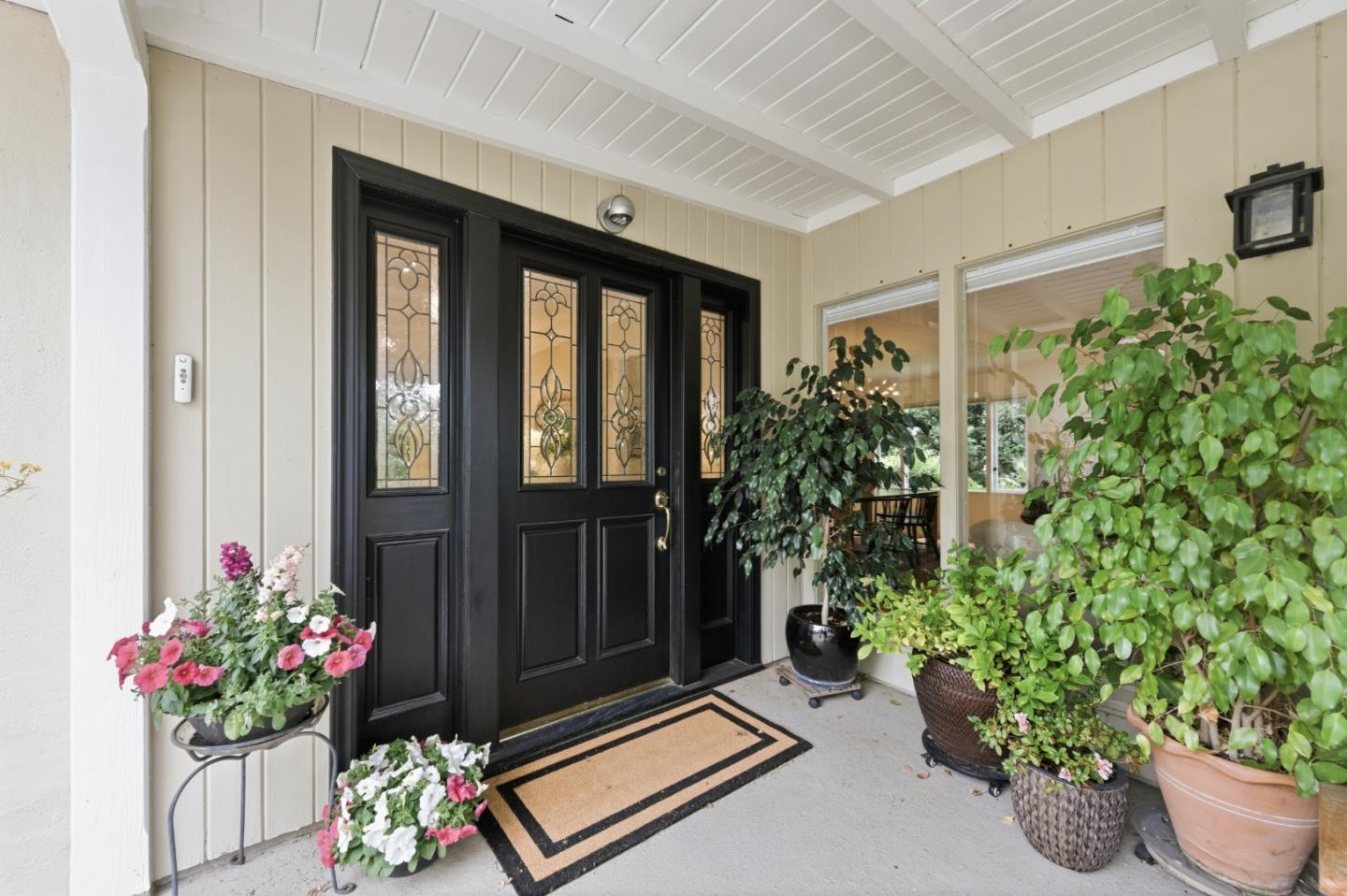 Detail Gallery Image 7 of 52 For 1700 Pine Knoll Dr, Belmont,  CA 94002 - 4 Beds | 4 Baths