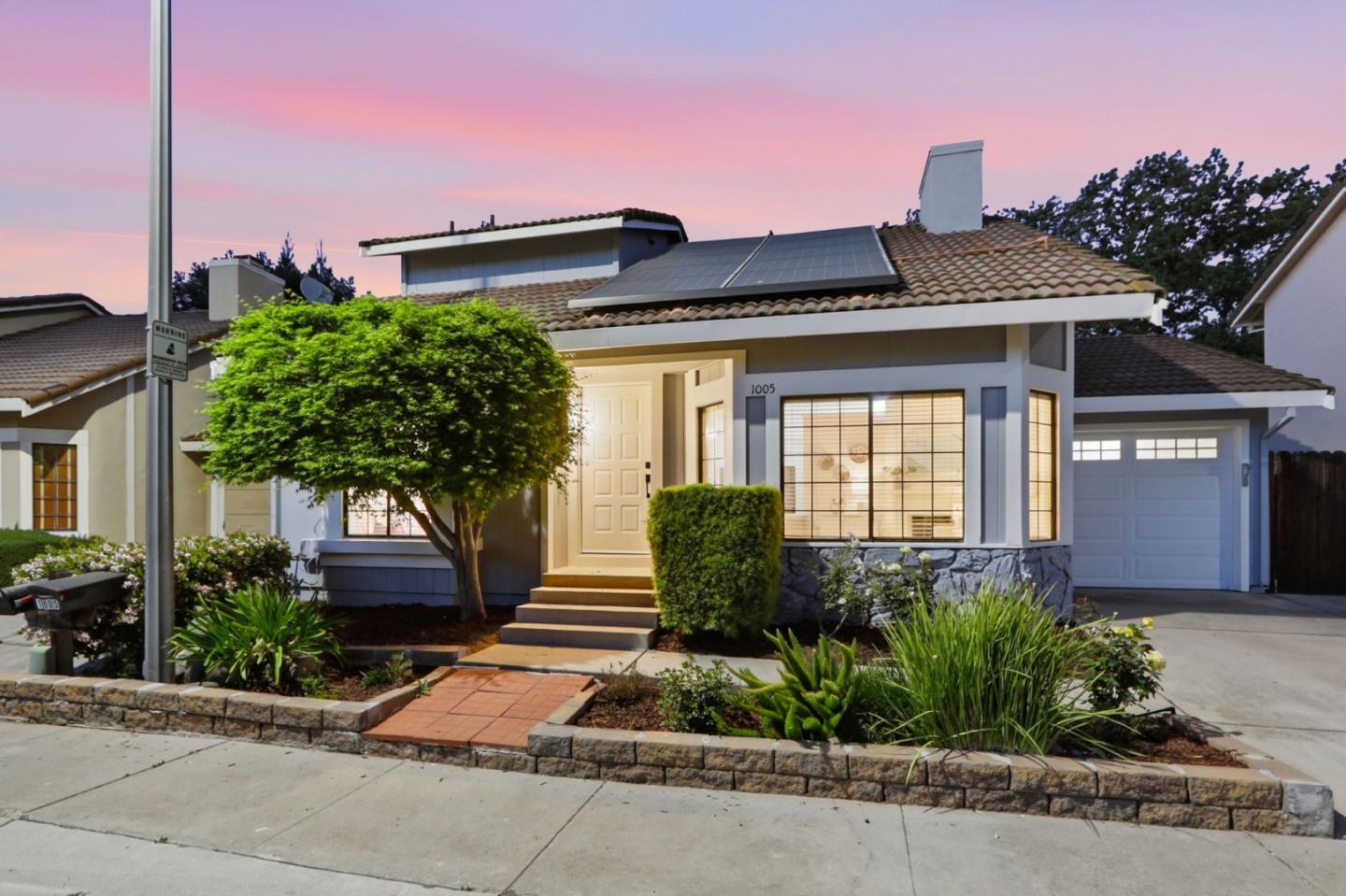 Detail Gallery Image 2 of 37 For 1005 Alamitos Creek Dr, San Jose,  CA 95120 - 3 Beds | 2 Baths