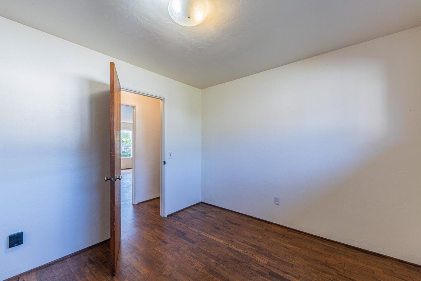 Detail Gallery Image 20 of 28 For 2 Portola Ave, Monterey,  CA 93940 - 3 Beds | 2 Baths