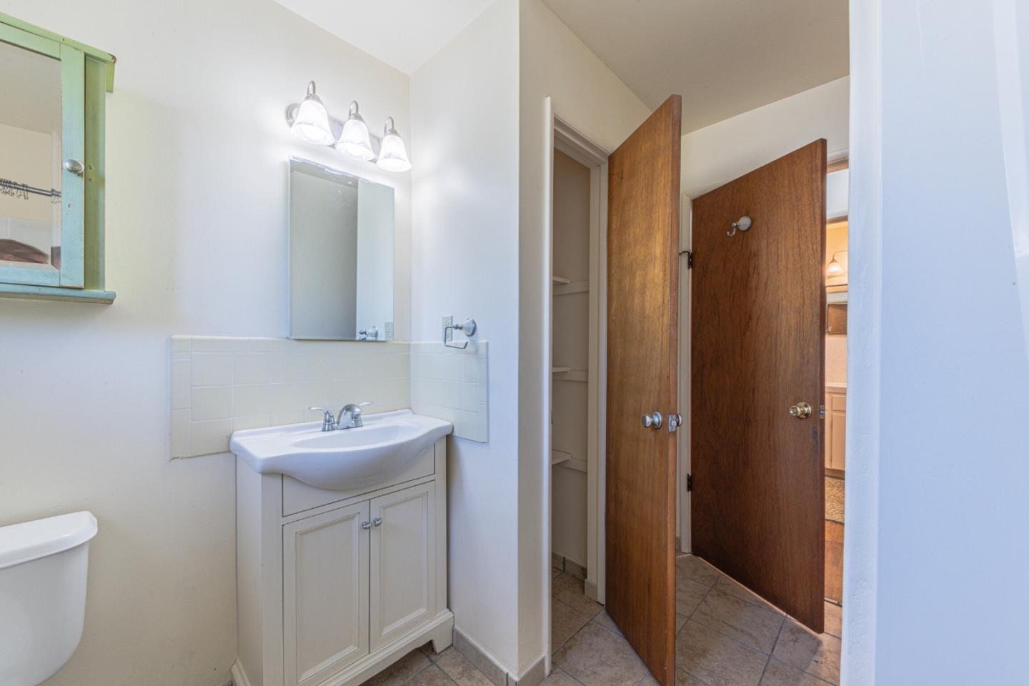 Detail Gallery Image 23 of 28 For 2 Portola Ave, Monterey,  CA 93940 - 3 Beds | 2 Baths