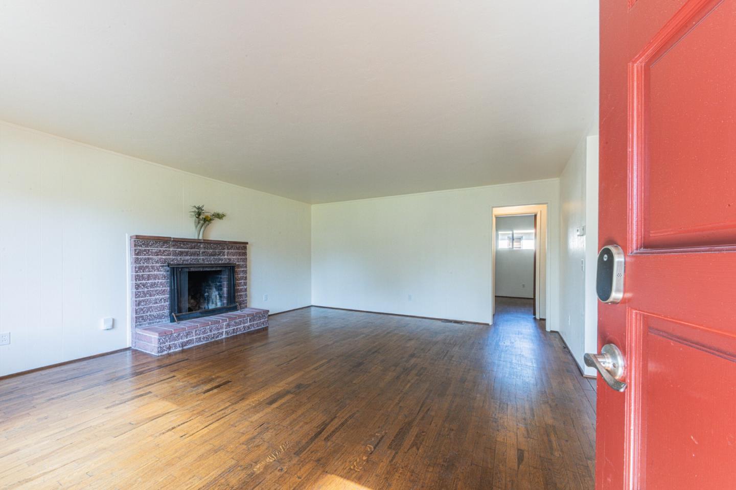 Detail Gallery Image 6 of 28 For 2 Portola Ave, Monterey,  CA 93940 - 3 Beds | 2 Baths