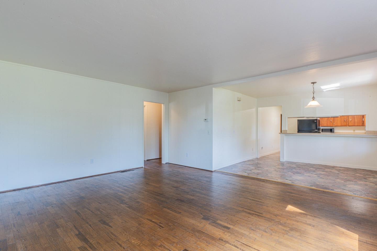 Detail Gallery Image 8 of 28 For 2 Portola Ave, Monterey,  CA 93940 - 3 Beds | 2 Baths