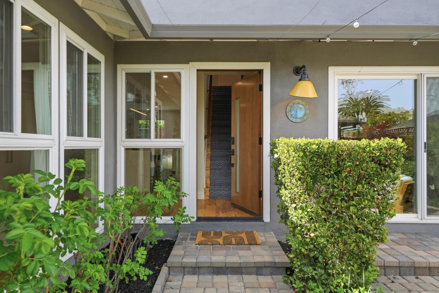 Detail Gallery Image 10 of 101 For 845 Groton Ct, Sunnyvale,  CA 94087 - 5 Beds | 3 Baths