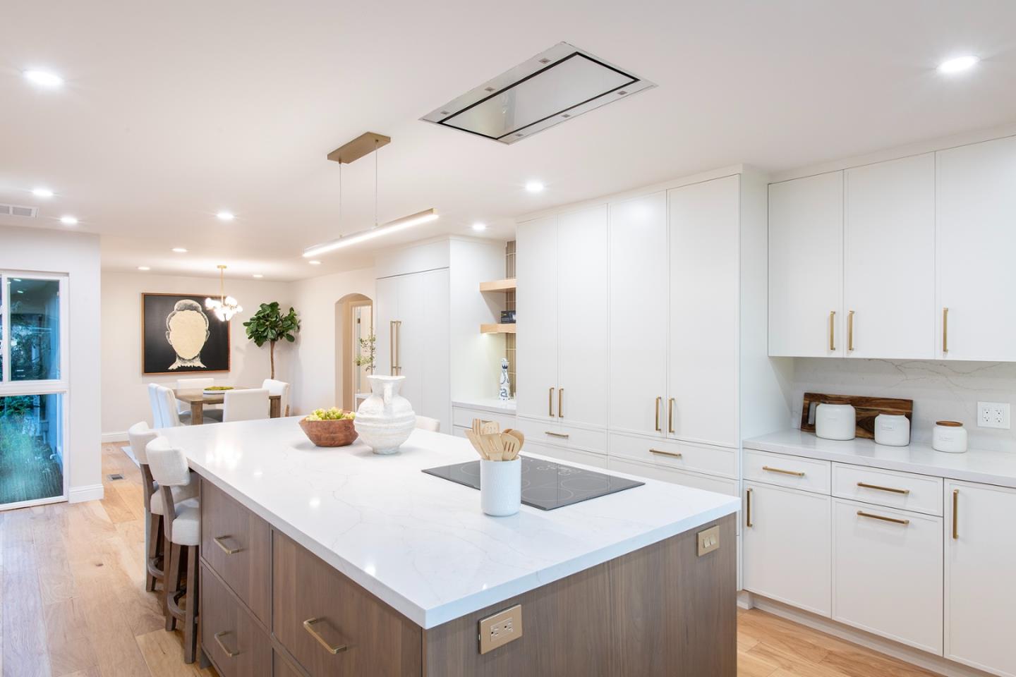 Detail Gallery Image 19 of 101 For 845 Groton Ct, Sunnyvale,  CA 94087 - 5 Beds | 3 Baths