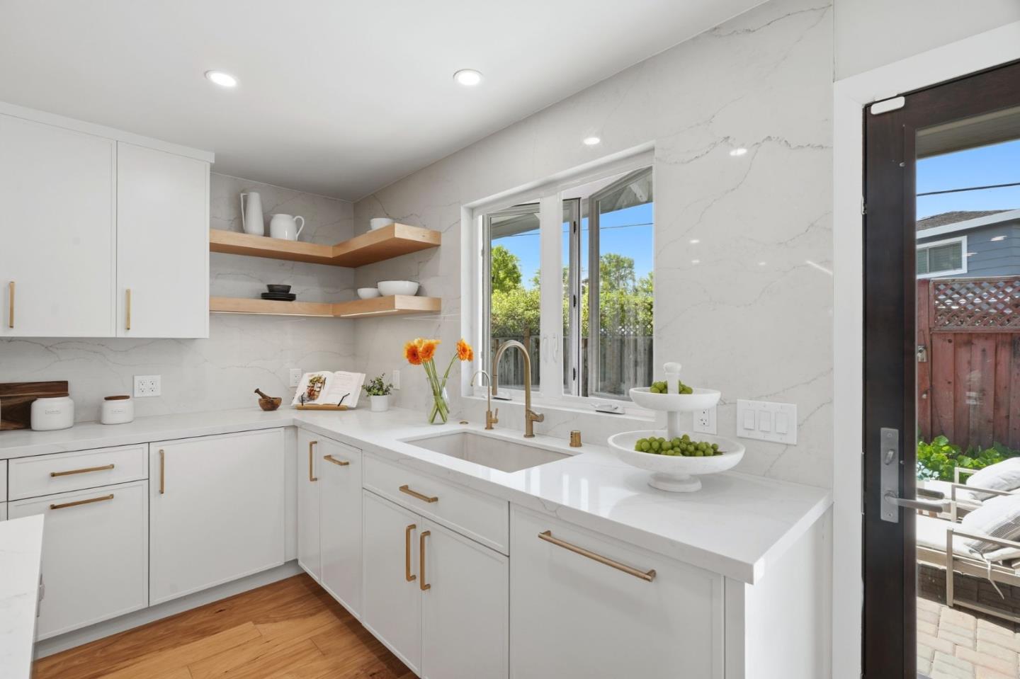 Detail Gallery Image 21 of 101 For 845 Groton Ct, Sunnyvale,  CA 94087 - 5 Beds | 3 Baths