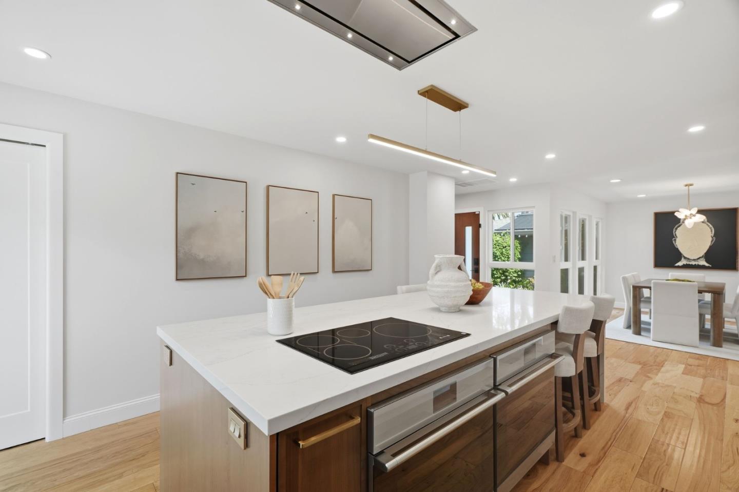 Detail Gallery Image 23 of 101 For 845 Groton Ct, Sunnyvale,  CA 94087 - 5 Beds | 3 Baths