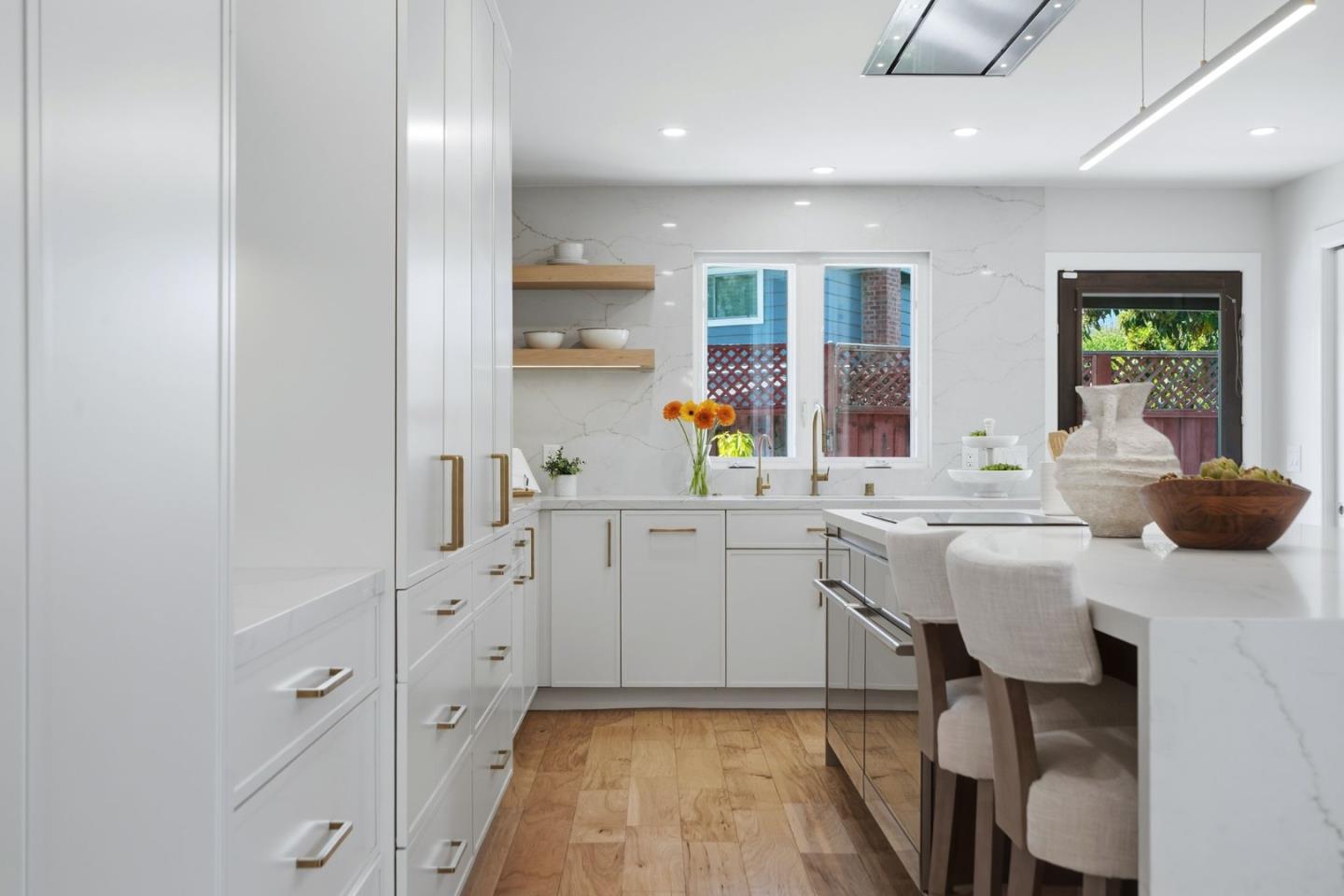 Detail Gallery Image 25 of 101 For 845 Groton Ct, Sunnyvale,  CA 94087 - 5 Beds | 3 Baths