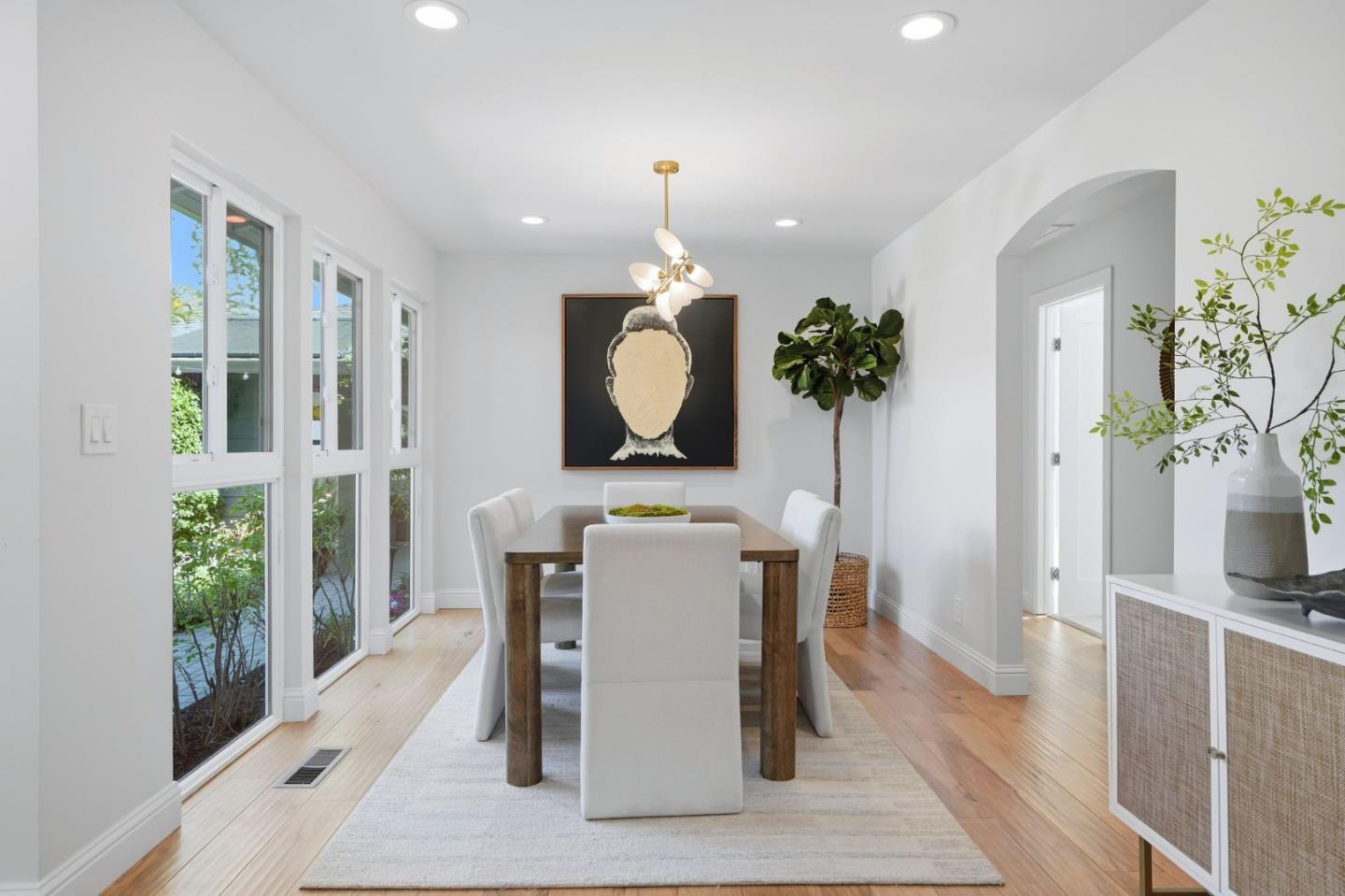 Detail Gallery Image 26 of 101 For 845 Groton Ct, Sunnyvale,  CA 94087 - 5 Beds | 3 Baths